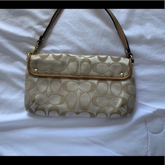 Coach Wristlet/Wallet - Picture 4 of 6